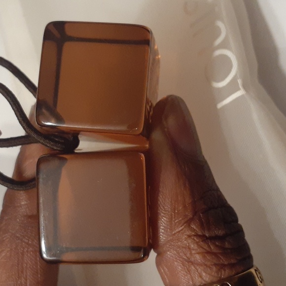LOUIS VUITTON BROWN RESIN HAIR CUBE AUTHENTIC - Picture 3 of 4